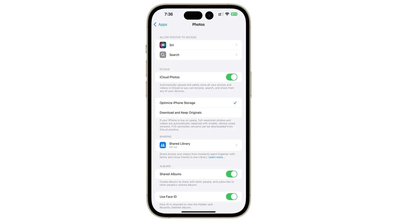 تنظیمات iCloud Photos روی صفحه آیفون با گزینه‌های بهینه‌سازی ذخیره‌سازی و آلبوم‌های مشترک