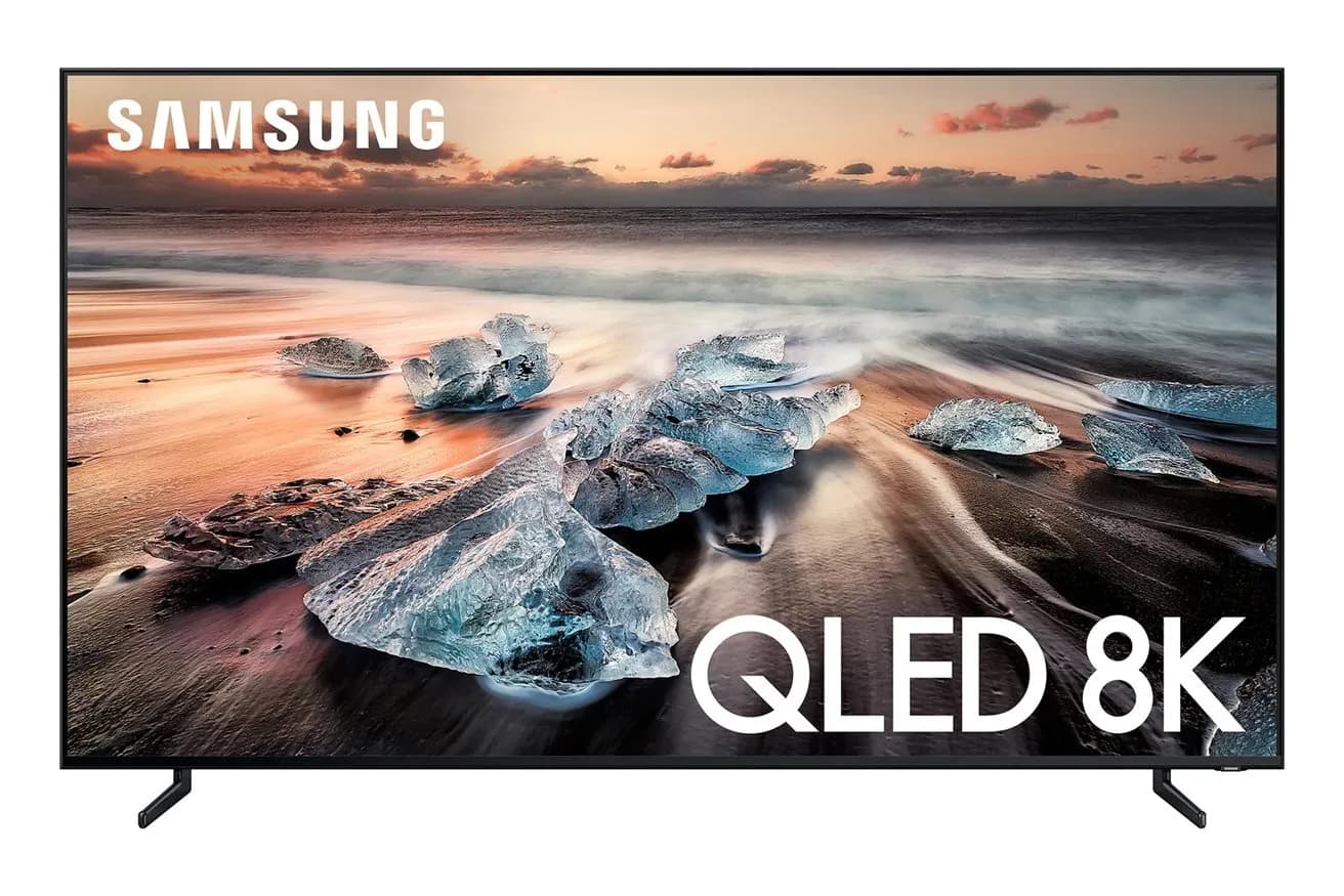 تلویزیون Samsung QLED 8K با تصویر غروب روی ساحل یخ‌زده