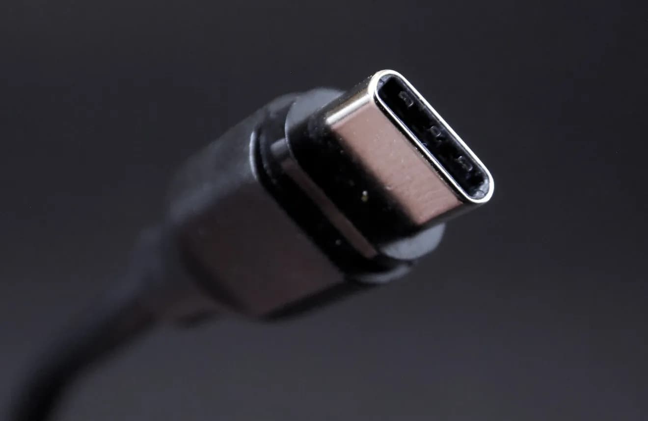 USB 4 همزمان از USB Type-C و Thunderbolt 3 پشتیبانی می‌کند