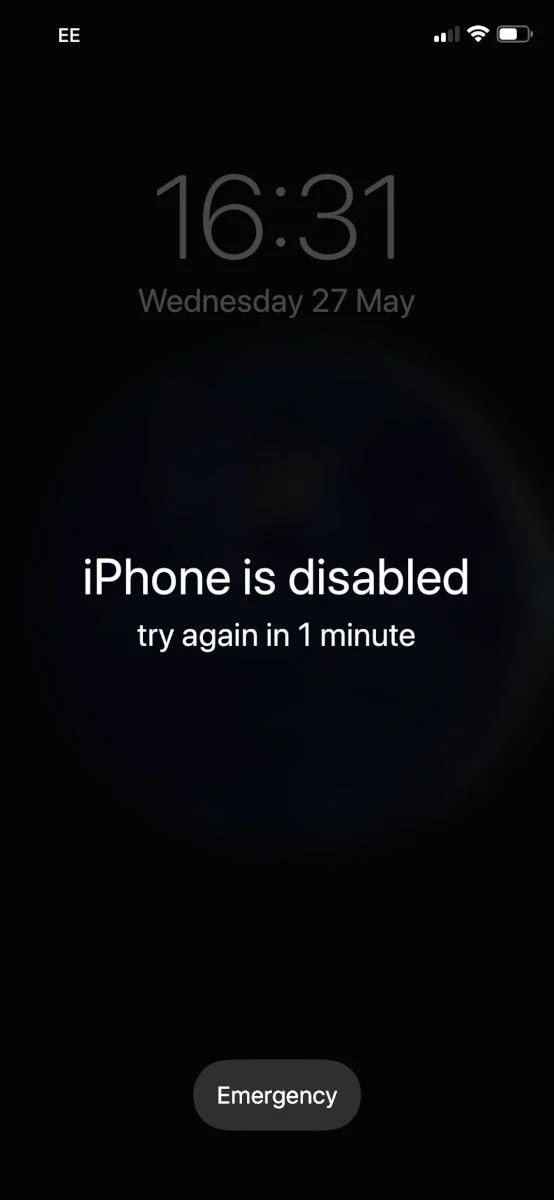 روش رفع خطای iPhone is disabled. Connect to iTunes